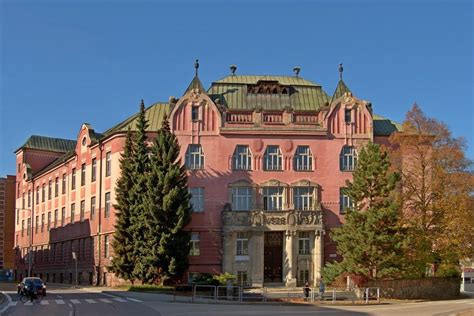 Budova historickej Trnavskej univerzity
