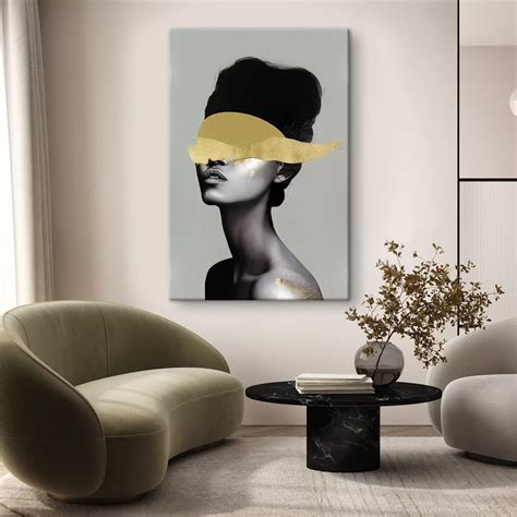 Ilustračná fotografia mladej ženy s kartou EURO<26