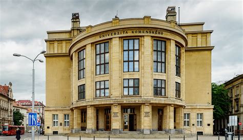 Budova rektorátu Univerzity Komenského