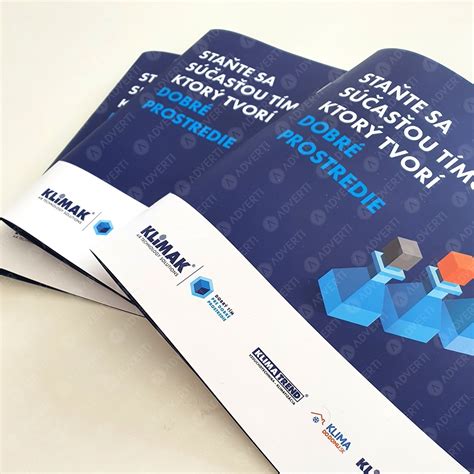 Ukážka rôznych tlačových materiálov (letáky, brožúry, knihy)