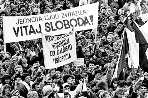 Fotografia z demonštrácie 17. novembra 1989