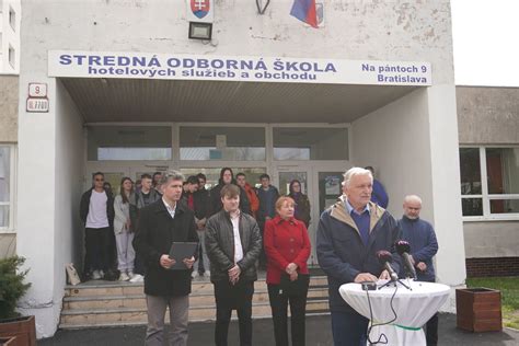 Logo Súkromnej strednej odbornej školy HOST Bratislava