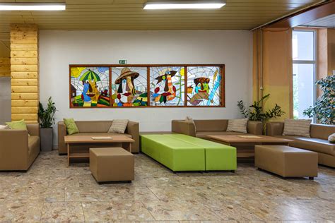 Moderná učebňa s medicínskymi pomôckami