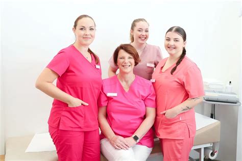 Symbolická fotografia sestry pracujúcej v nemocnici