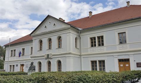 Prvé slovenské evanjelické a. v. gymnázium v Revúcej