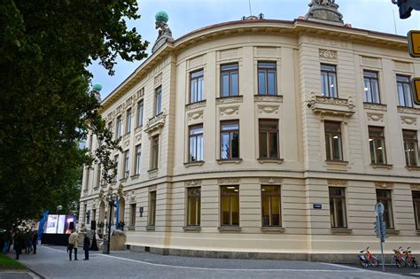 Historická budova Právnickej fakulty UK v Bratislave