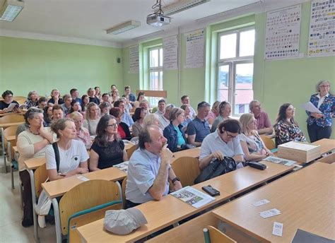 študenti na poľovníckom krúžku