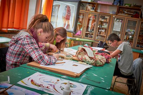 Umelecké štúdium a tvorba