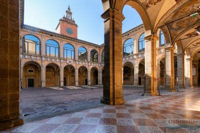 Archiginnasio v Bologni