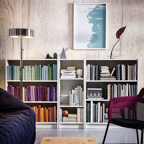 Študentská knižnica s knihami