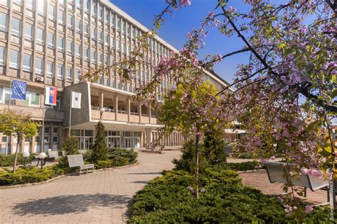 Budova Technickej univerzity v Košiciach