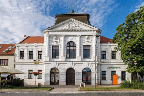 Budova Obchodnej akadémie Zlaté Moravce