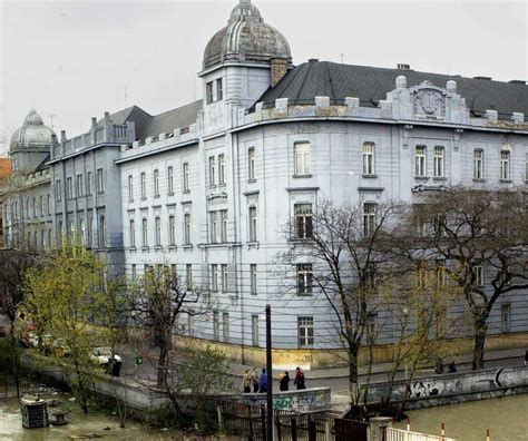 Budova Filozofickej fakulty Prešovskej univerzity