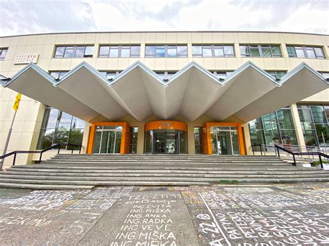 Architektonický návrh budovy Stavebnej fakulty STU