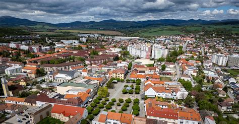 Budova Hotelovej akadémie Dolný Kubín