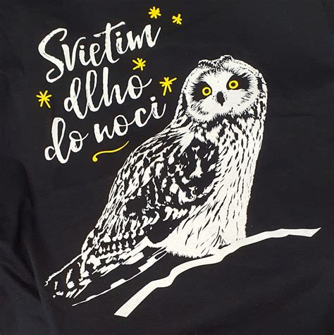 Ilustrácia študenta pracujúceho dlho do noci